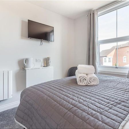 Host & Stay - The Bull Inn, 3 Double Rooms Fernhill Heath 외부 사진