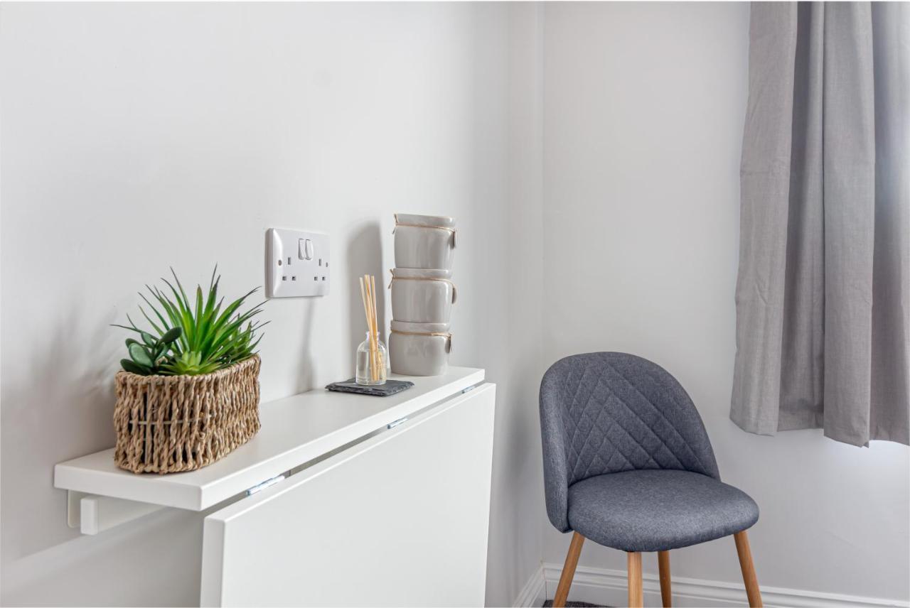 Host & Stay - The Bull Inn, 3 Double Rooms Fernhill Heath 외부 사진