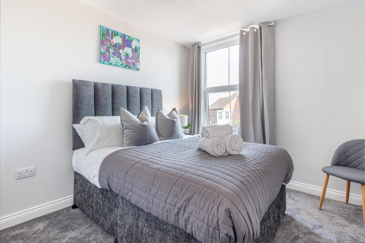 Host & Stay - The Bull Inn, 3 Double Rooms Fernhill Heath 외부 사진