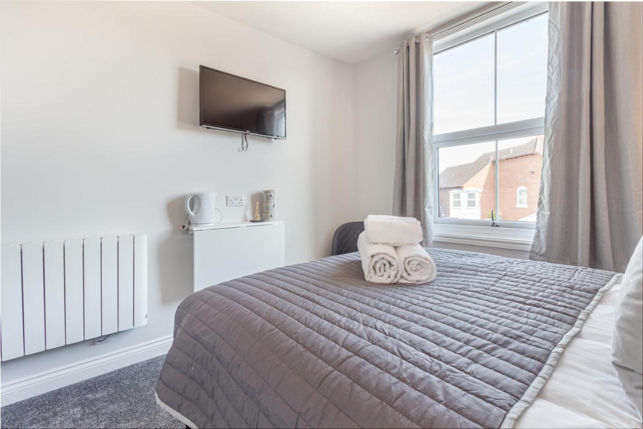 Host & Stay - The Bull Inn, 3 Double Rooms Fernhill Heath 외부 사진