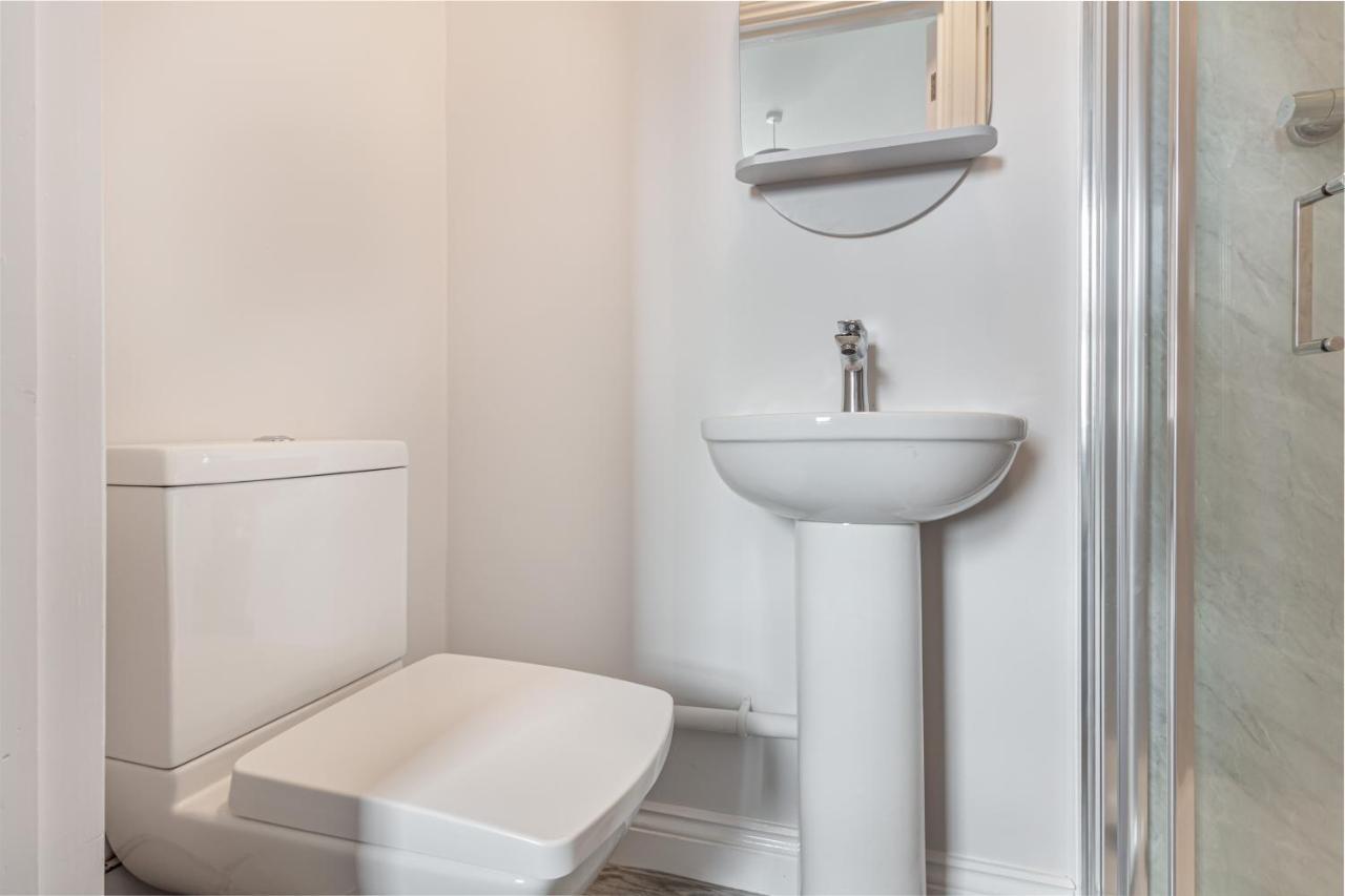 Host & Stay - The Bull Inn, 3 Double Rooms Fernhill Heath 외부 사진